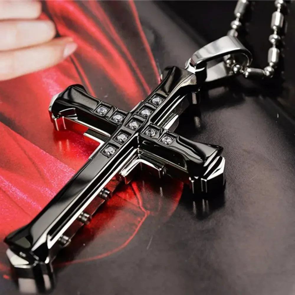 Zirconia cross pendant necklace