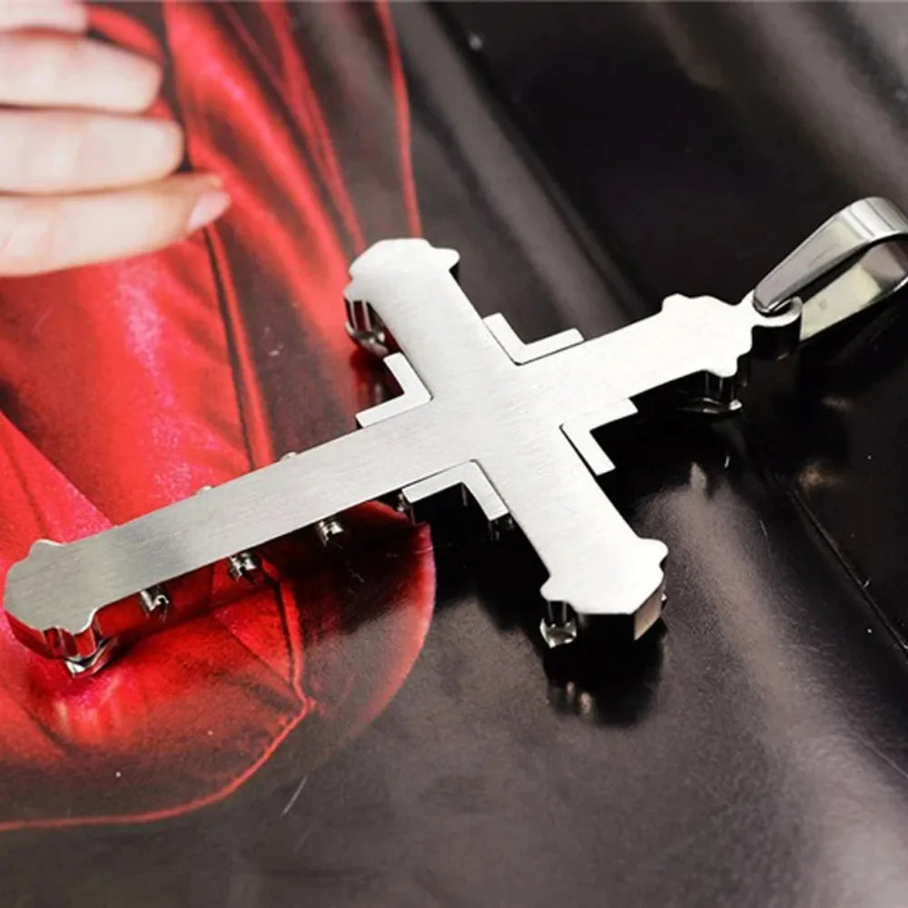 Zirconia cross pendant necklace